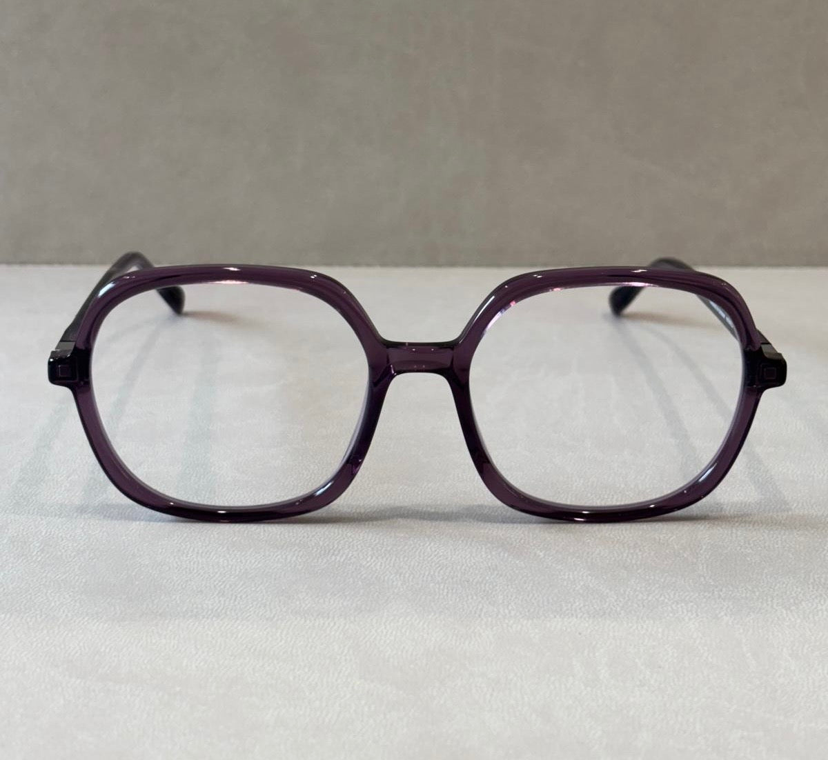 Mykita Acetate Grace FARAH
- 54/18 - 373 Sweet Grape Pearl