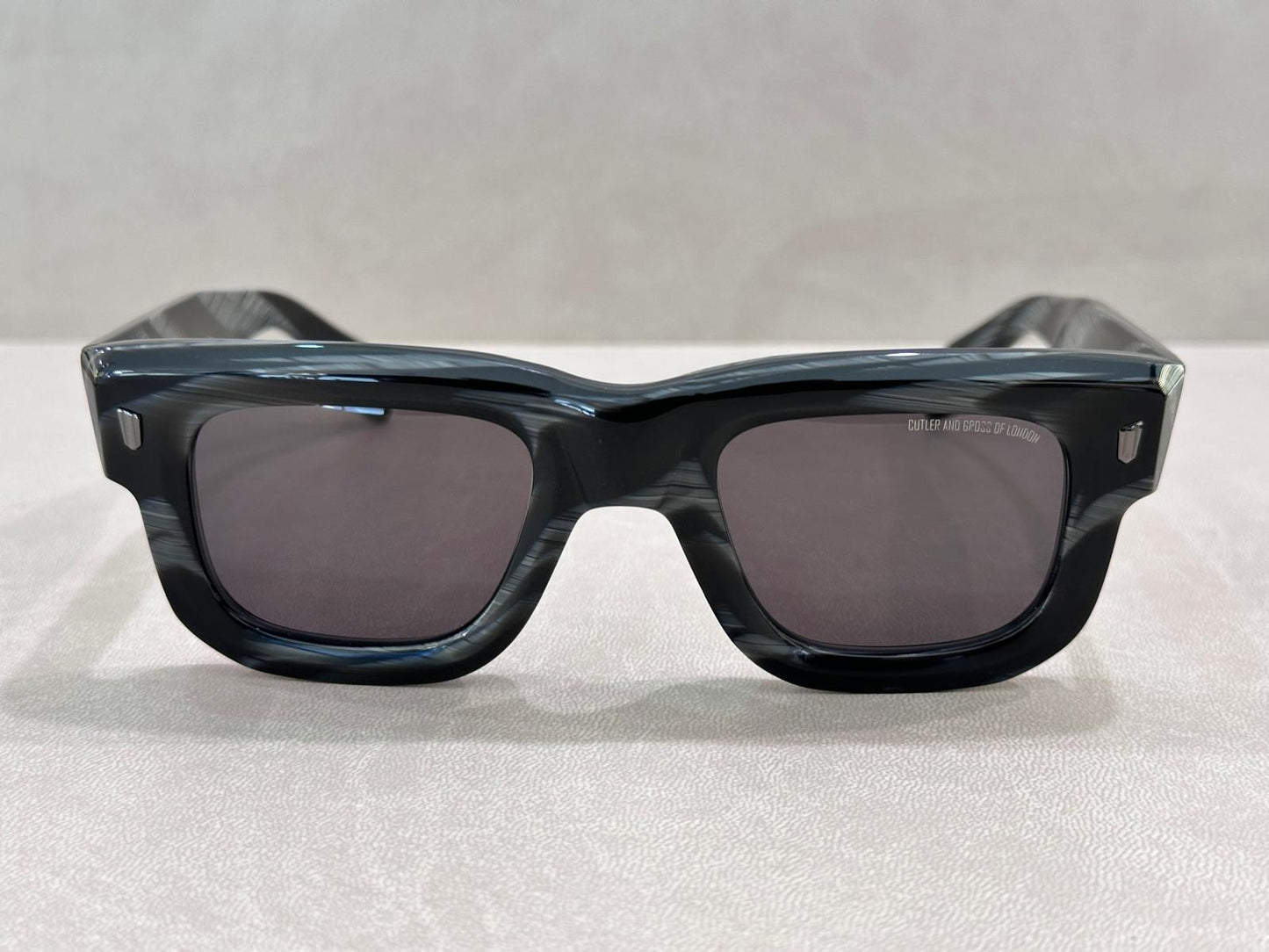 Cutler And Gross 1402 - 50/23 - T1 Obsius