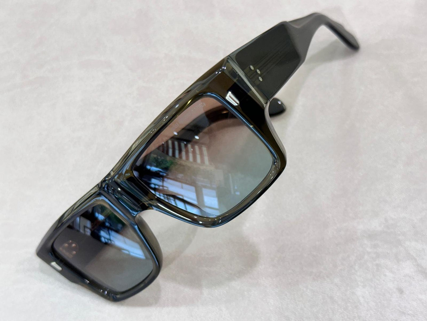 Cutler And Gross 1414 - 54/21 - 03