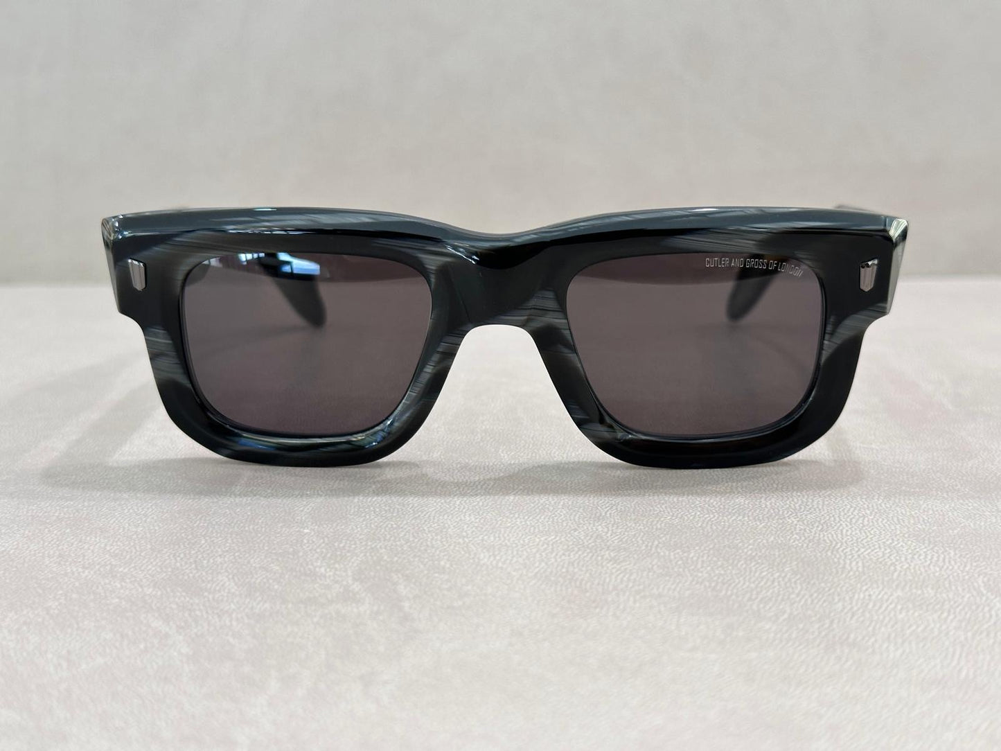 Cutler And Gross 1402 - 50/23 - T1 Obsius