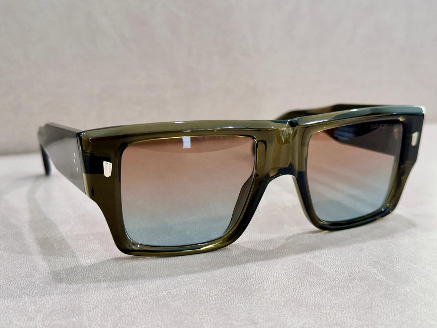 Cutler And Gross 1414 - 54/21 - 03