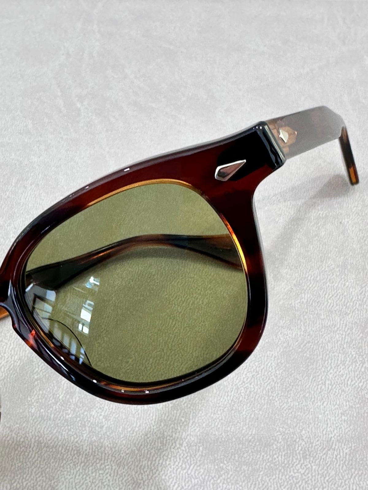 Julius Tart Optical AR - PL-103M
- 48/24 - DMR/Demi Amber