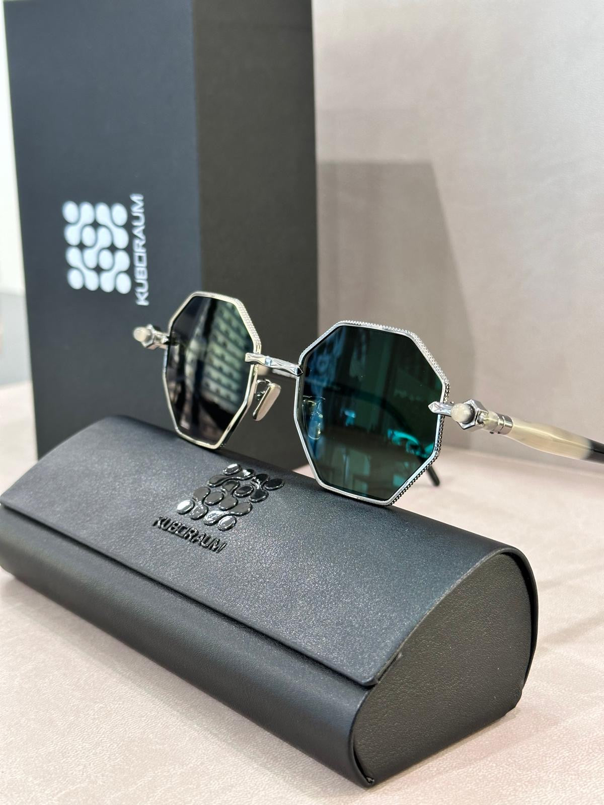 Kuboraum Berlin Maske P74 - 50/20 -  BAR Black Matte Artichoke