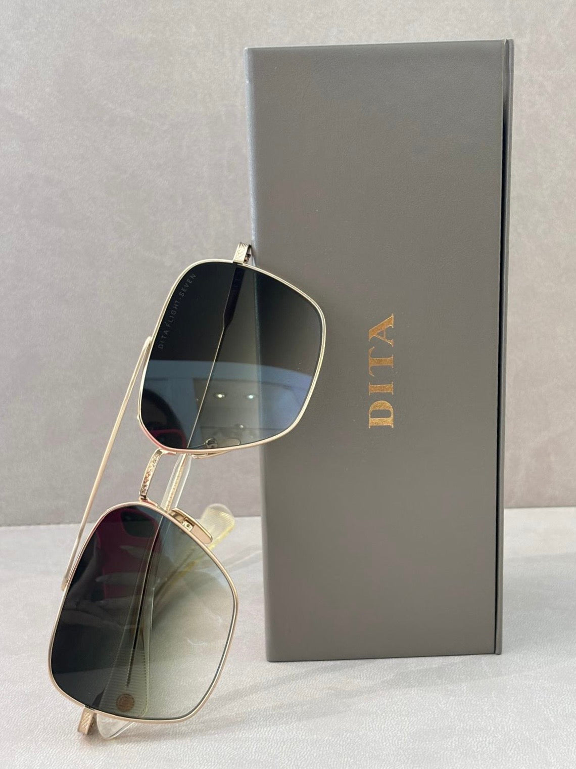 DITA FLIGHT-SEVEN DTS111 - 57/16 - Brushed White Gold