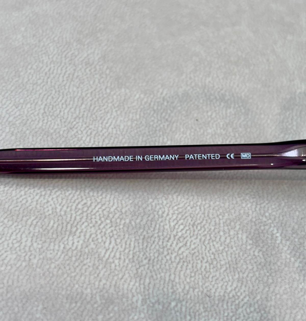 Mykita Acetate Grace FARAH
- 54/18 - 373 Sweet Grape Pearl