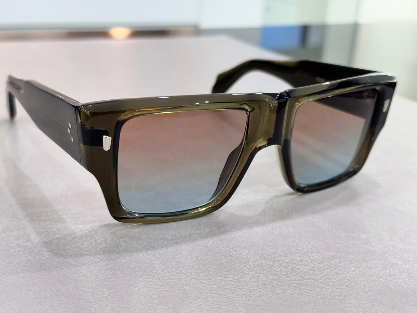 Cutler And Gross 1414 - 54/21 - 03